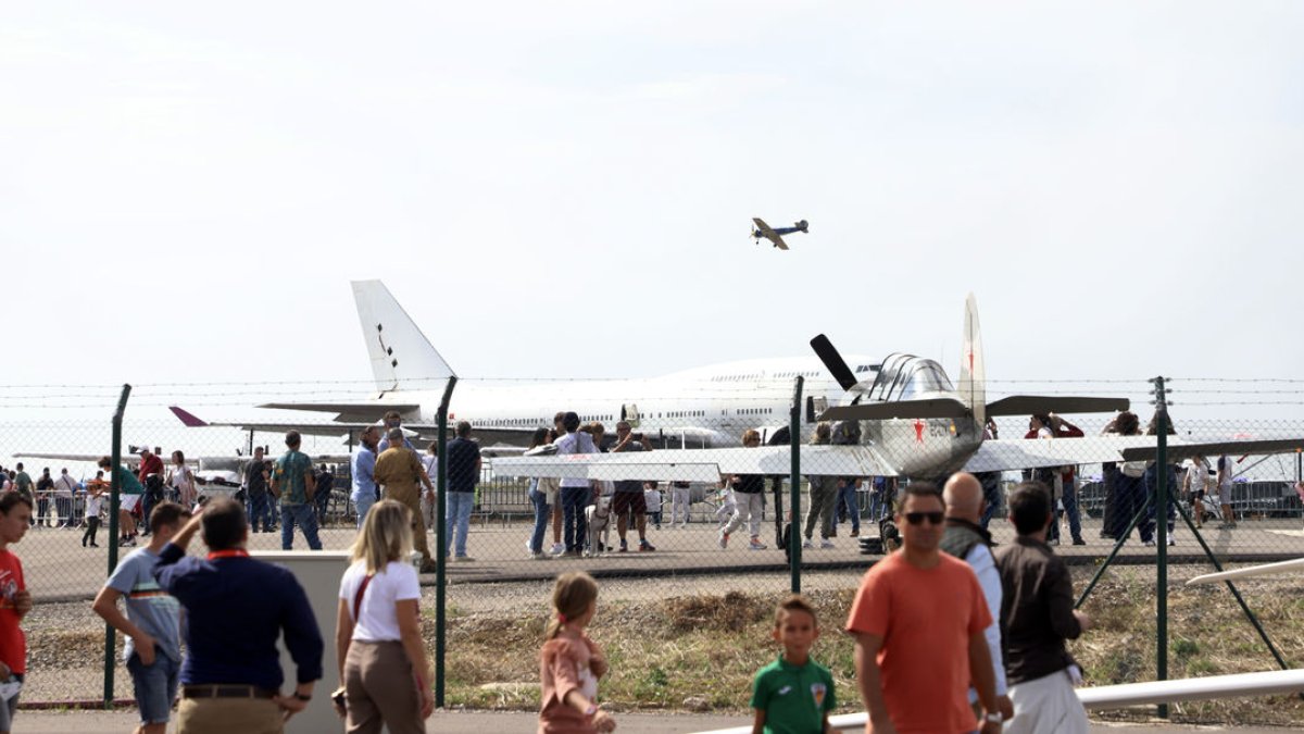 La fira LleidaAirChallenge va reunir diversos tipus d’aeronaus. - MAGDALENA ALTISENT