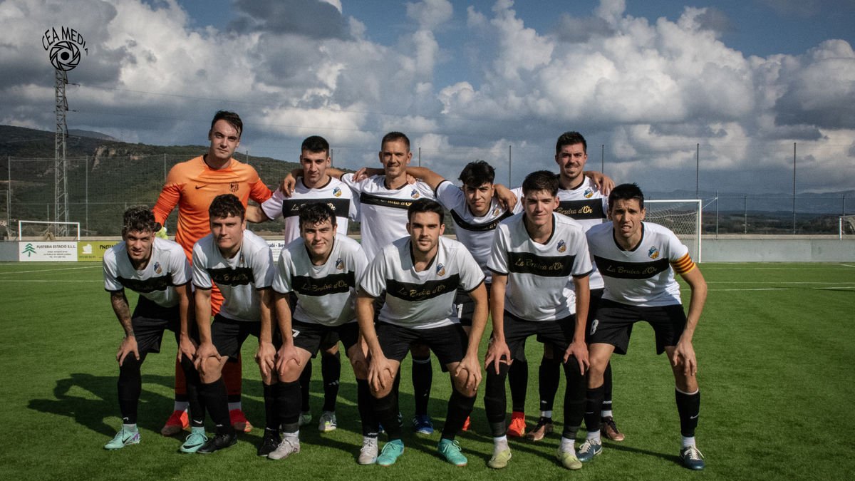 Alguns dels jugadors de la plantilla del CF Tremp per a aquesta temporada 2024-25.