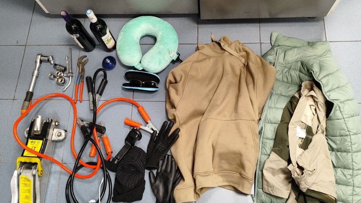 Material que llevaban los dos arrestados por los Mossos. - MOSSOS D’ESQUADRA