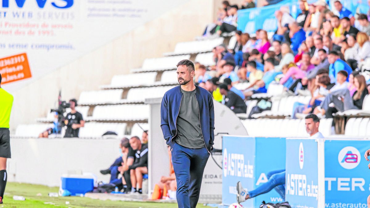 Marc Garcia, en el partit davant del Sabadell a casa. - JORDI ECHEVARRIA