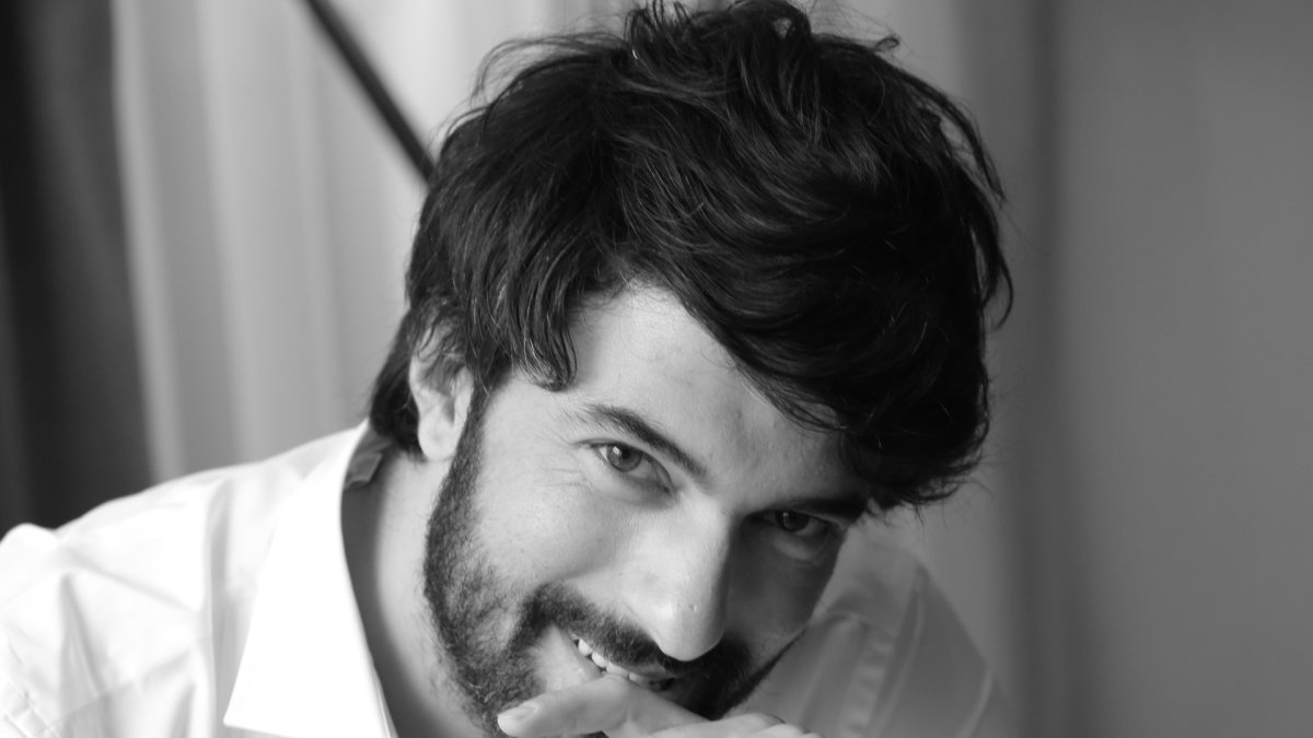 Engin Akyürek.
