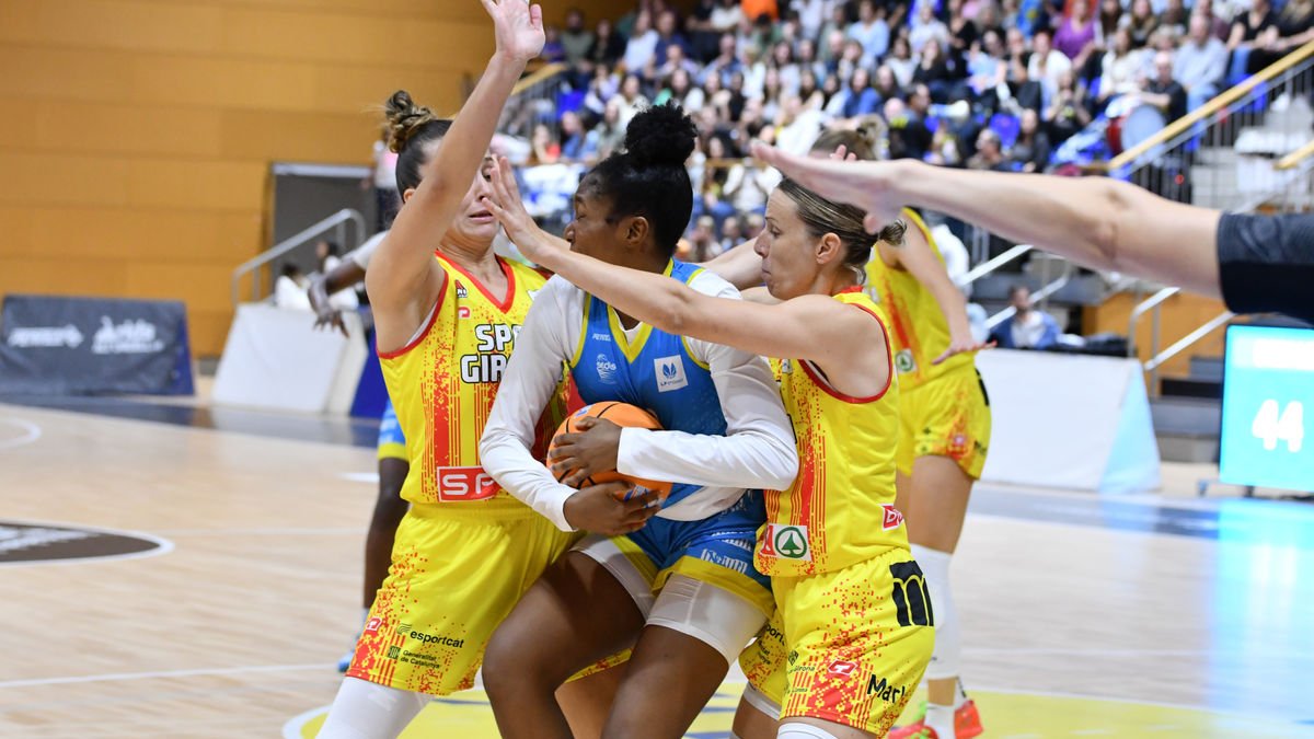 El Cadí se estrenó en la Liga Femenina con una derrota en el derbi. - AGUSTÍ PEÑA