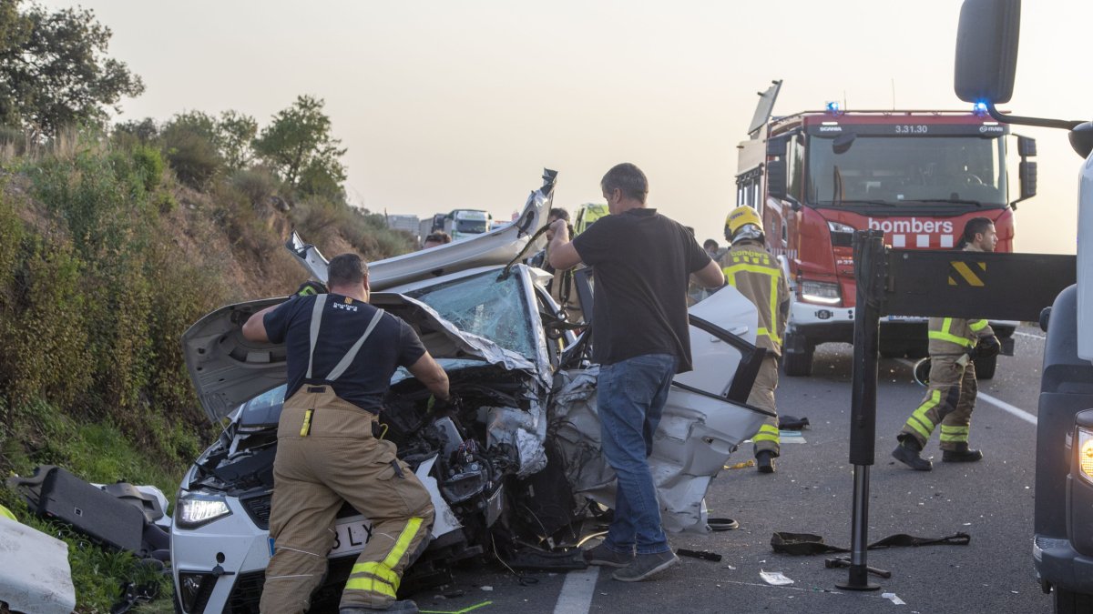 Un dels dos turismes implicats en l’accident.