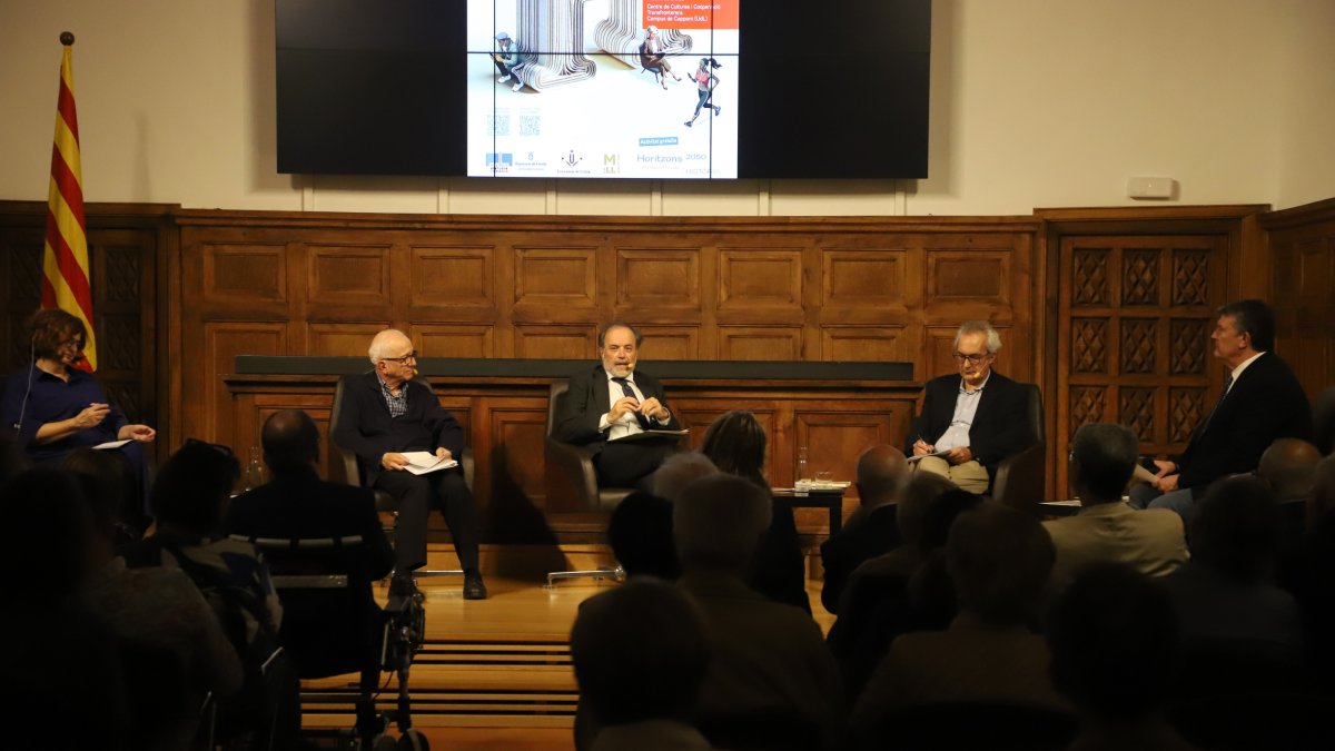 Rosa Lluch, Manel Lladonosa, Flocel Sabaté, Enric Pujol i el periodista Santi Roig.