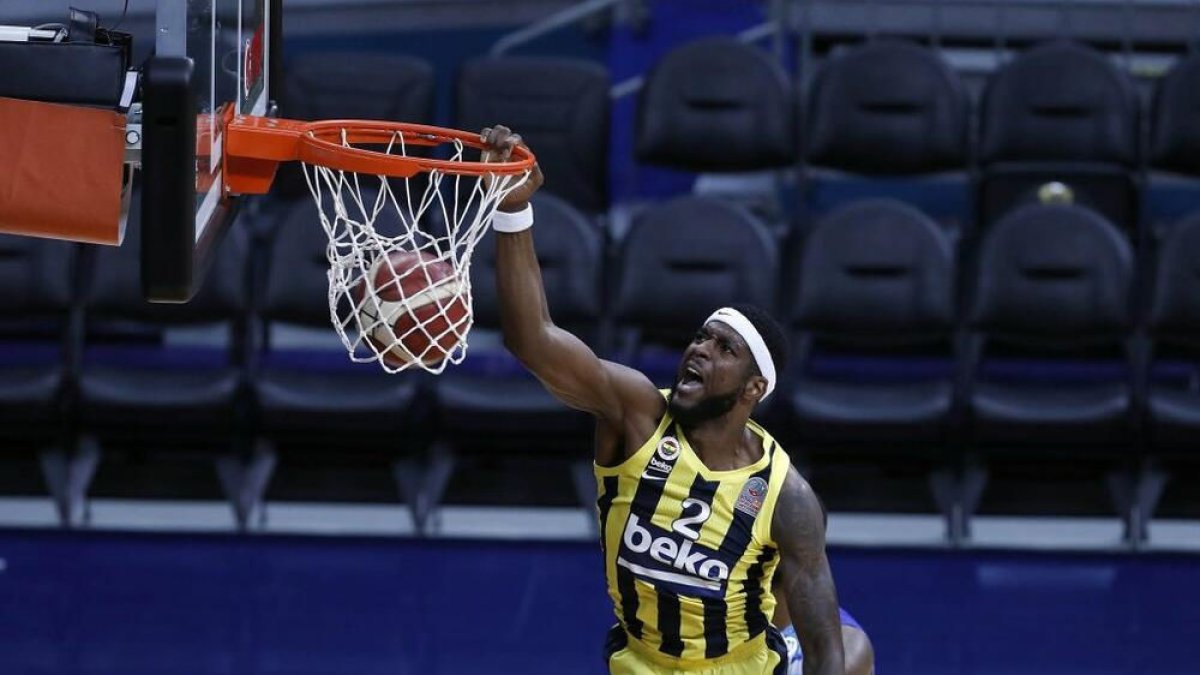 Johnny Hamilton, durant la seua anterior etapa al Fenerbahçe turc. - QSPORTS