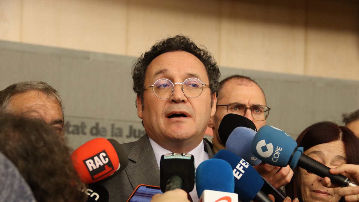El fiscal general de l’Estat, Álvaro García Ortiz, en una atenció als mitjans prèvia a la Junta de Fiscals de Catalunya