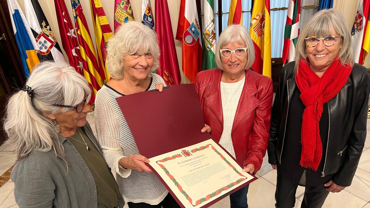 Les germanes de Salvador Puig Antich, aquest dimecres a Madrid.