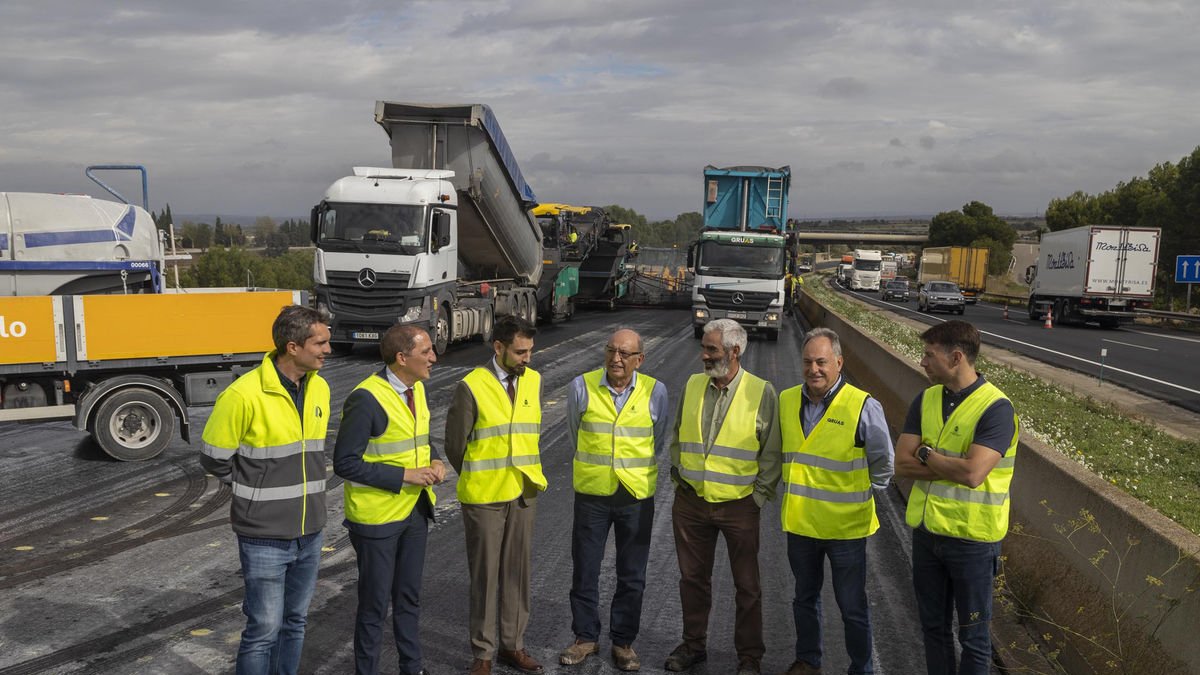 Visita de obra ayer en el último tramo mejorado de la variante. - X. SANTESMASSES