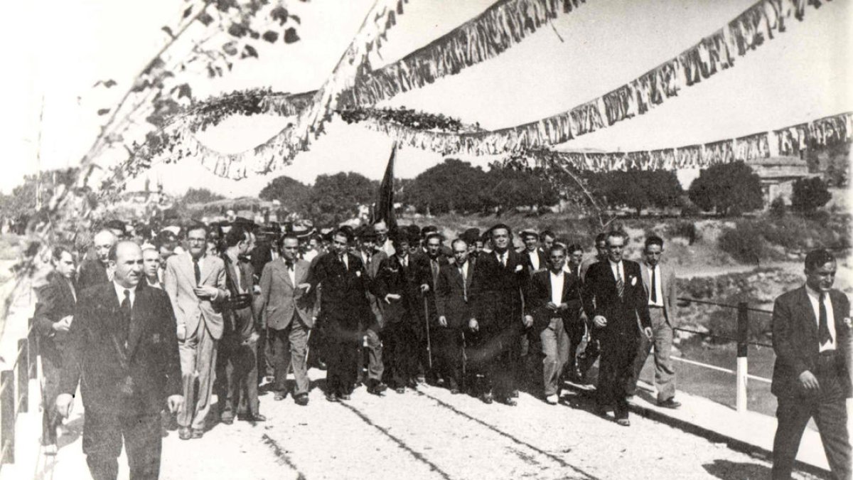 La inauguración del puente de La Granja en 1934 con la presencia de Ventura Gassol. - ALBERT AGUSTÍ