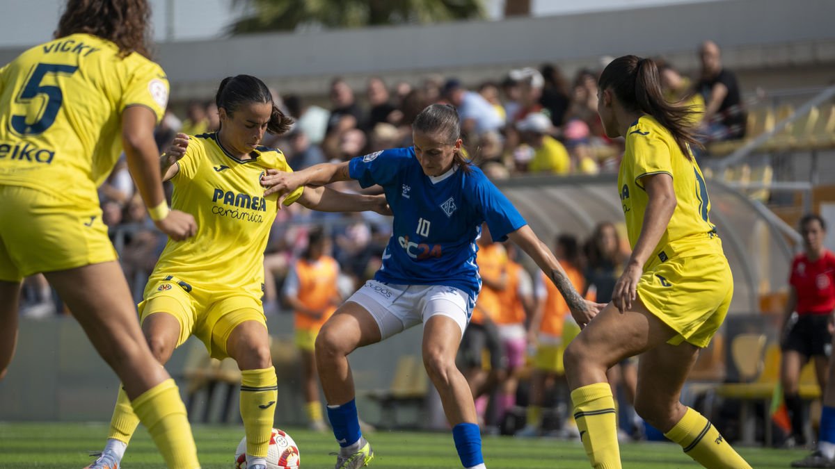 Una imagen del partido que el AEM disputó hace un par de semana en el campo del Villarreal. - PAU PASCUAL
