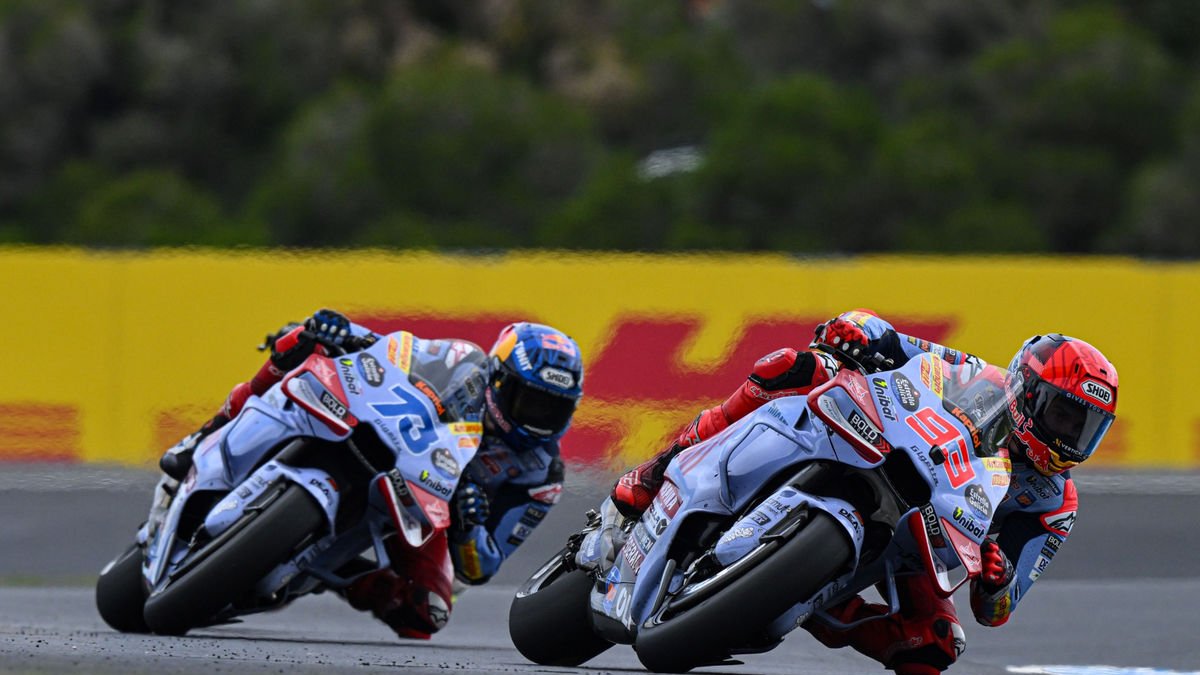 Marc i Àlex Márquez, ahir durant la Pràctica a Phillip Island, en la qual van ser primer i segon. - EUROPA PRESS