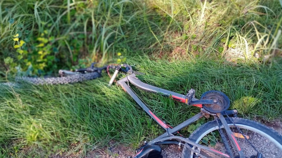 El sinistre es va produir abans abans de les dotze del migdia a la carretera que va de Bellpuig a Barbens - X.SANTESMASSES