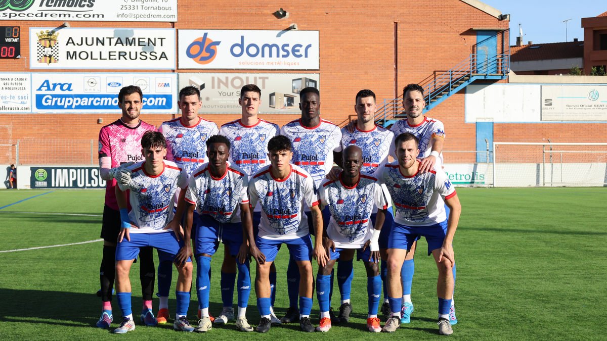 Formació inicial del Mollerussa en el partit de diumenge passat davant de l’Escala. - JOAN GÓMEZ