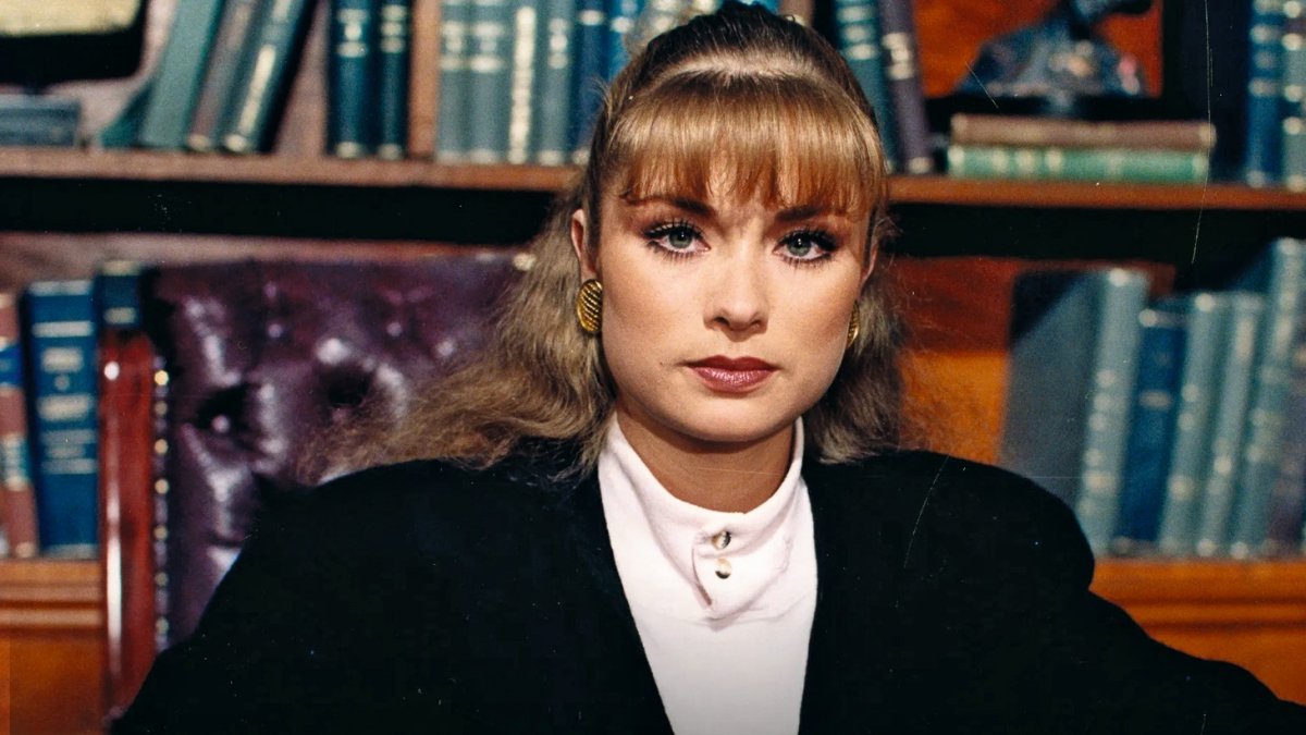 Valeria se casa con Maximiliano.