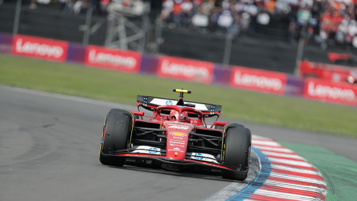 Carlos Sainz, ayer durante el GP de México. - EFE