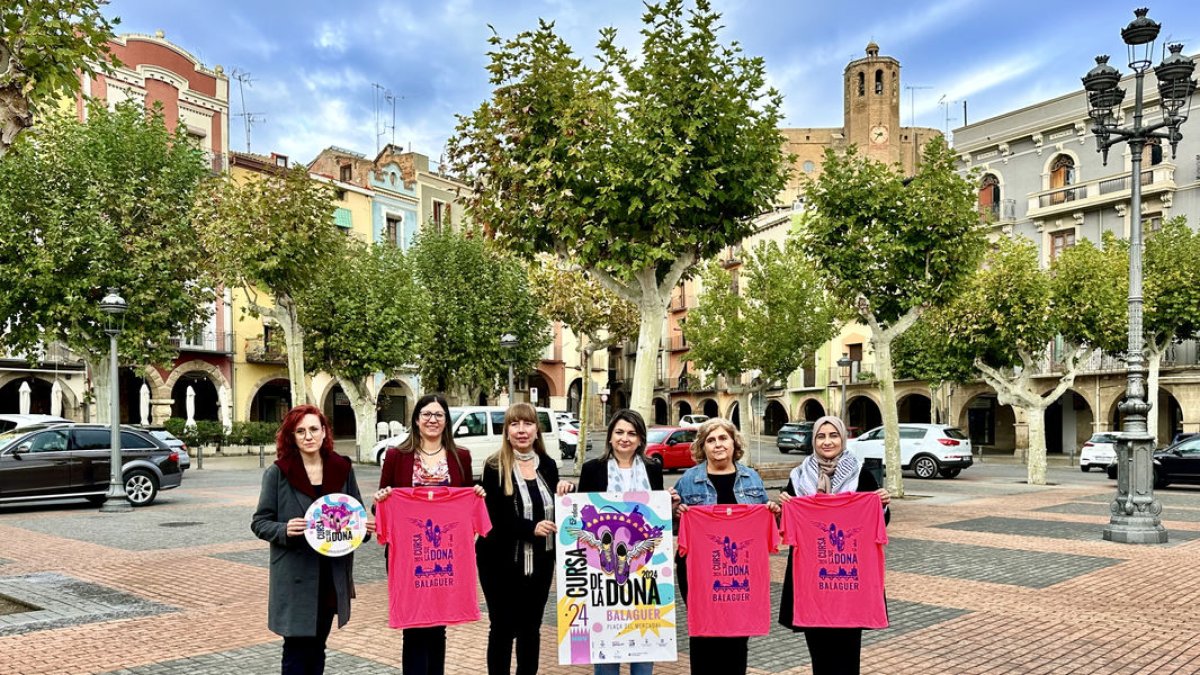 La presentació va tenir lloc ahir a la plaça Mercadal. - AJUNTAMENT DE BALAGUER