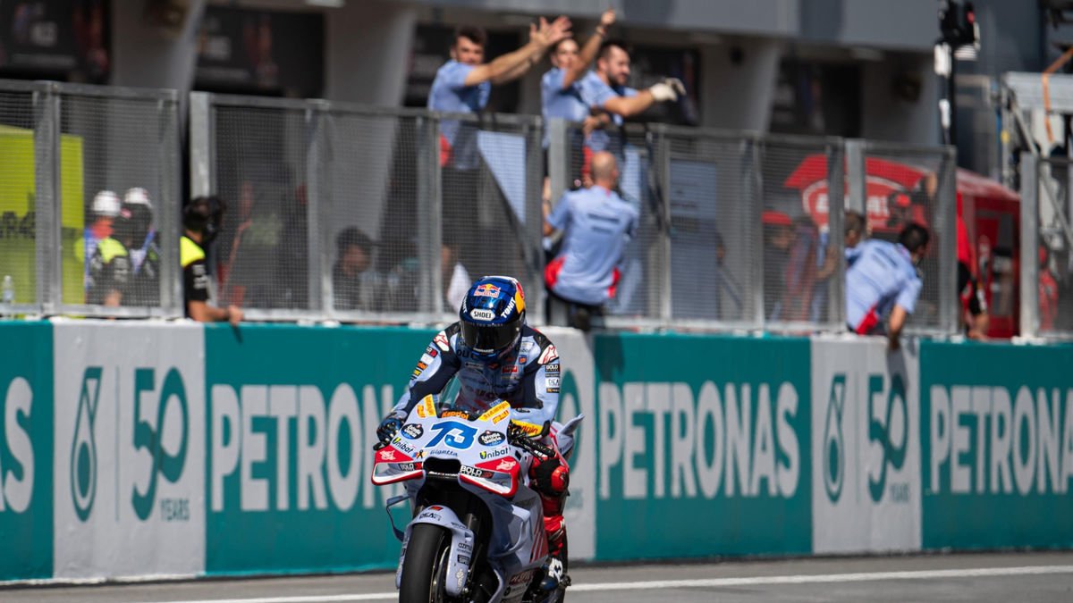 Àlex Márquez traspassa la línia de meta en la quarta posició. - DUCATI CORSE