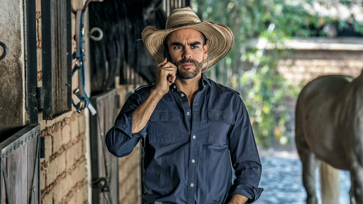 Rigoberto quiere ser digno de Isabela.