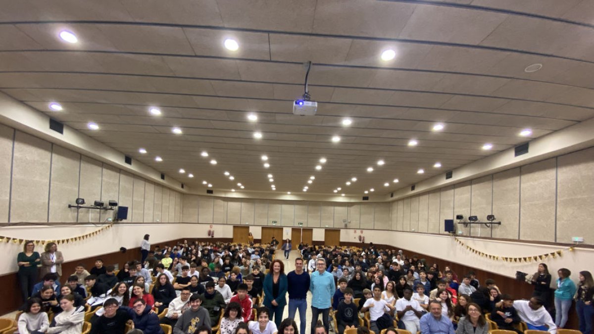 La iniciativa es va presentar ahir a la sala d’actes de l’Institut Joan Oró de Lleida.
