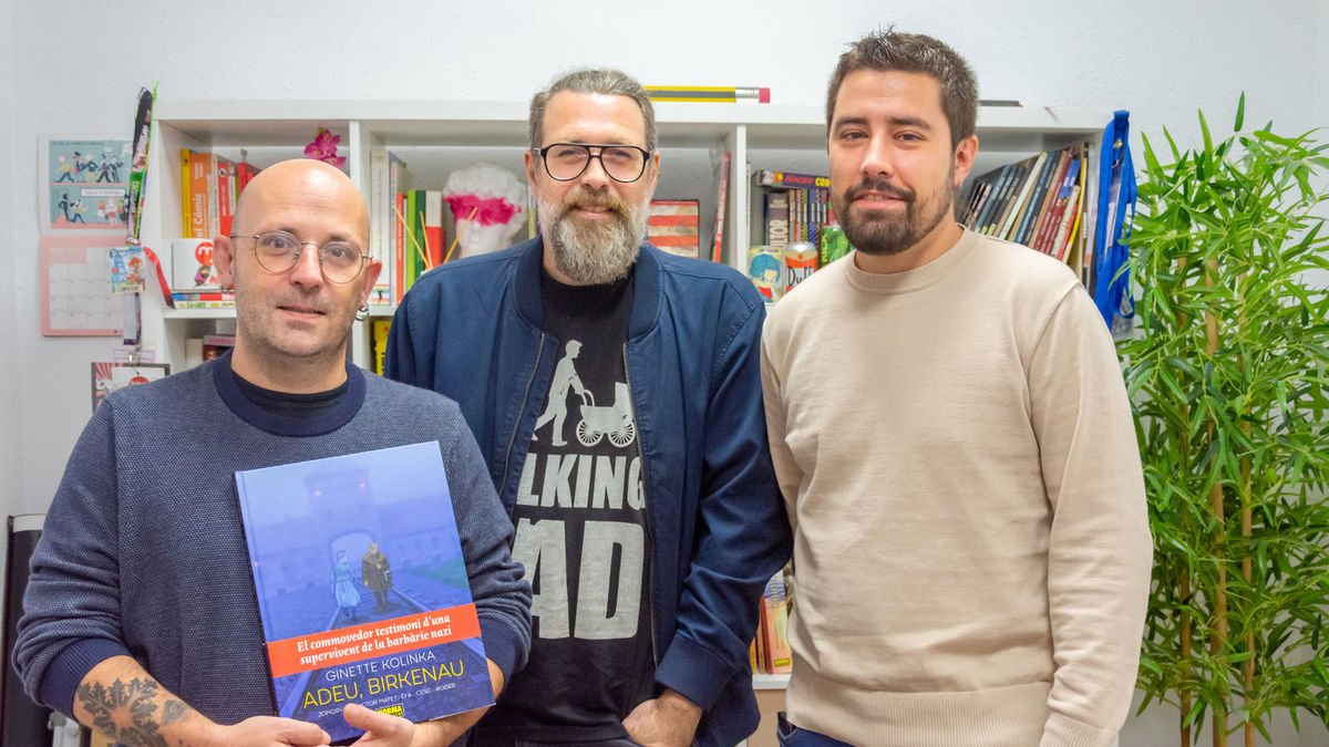 Efa, Cesc y el leridano Roger Surroca, coautores de la obra. - MIQUEL ÀNGEL CLAVERIA