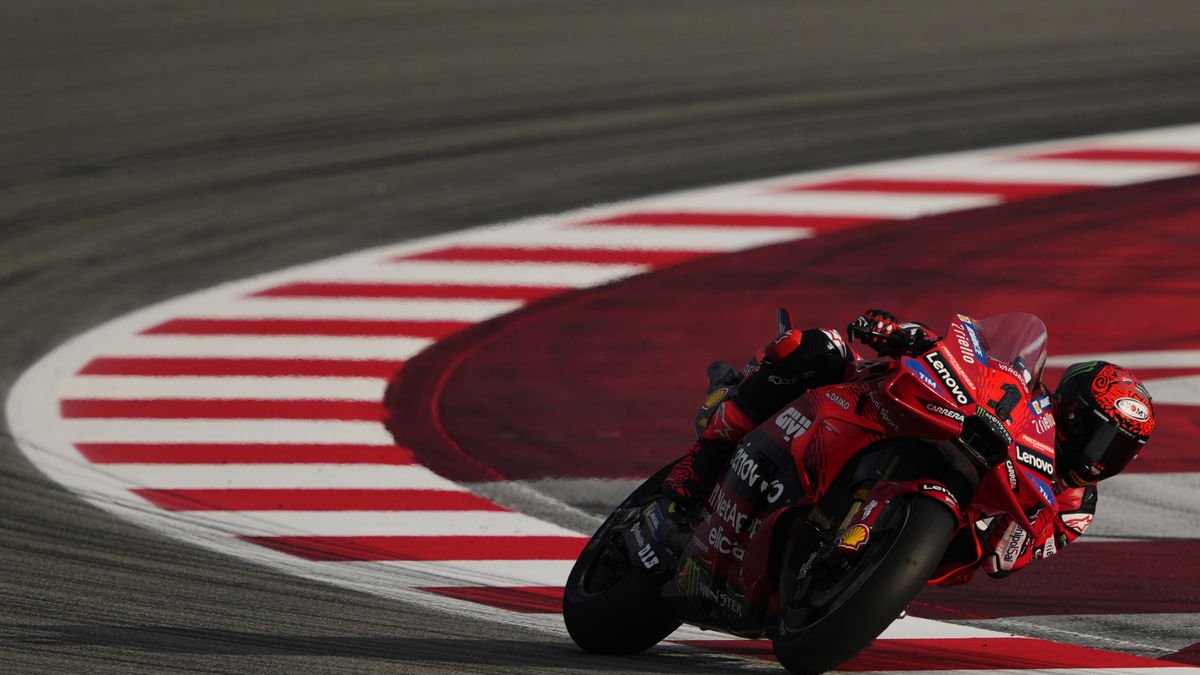 Francesco ‘Pecco’ Bagnaia, ahir durant la sessió d’entrenament a Montmeló. - EFE