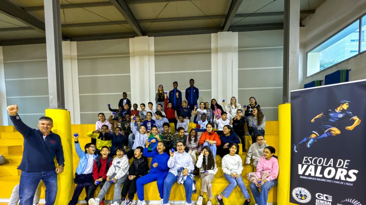 Imatge de la visita de l’Atlètic Lleida a Sant Josep de Calassanç.
