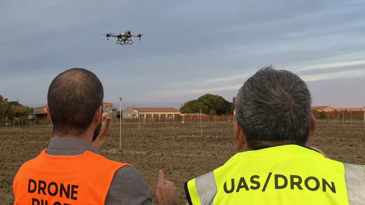 Una de las clases prácticas que imparte la escuela Aerofor. - TERRITORI