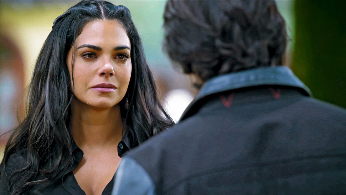 Fernanda descubre que Isabela espera un hijo de Rafael.