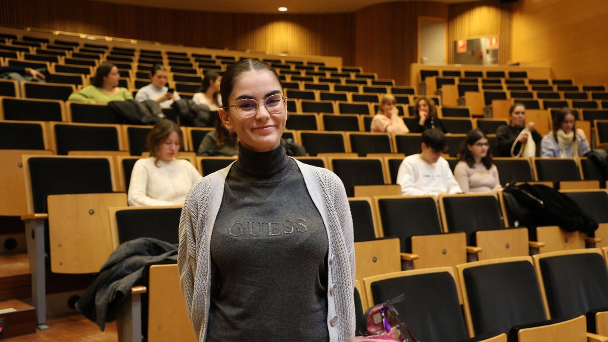 Carla Galeote, ayer en el campus de Cappont de la UdL, antes de la proyección del documental. - AMADO FORROLLA