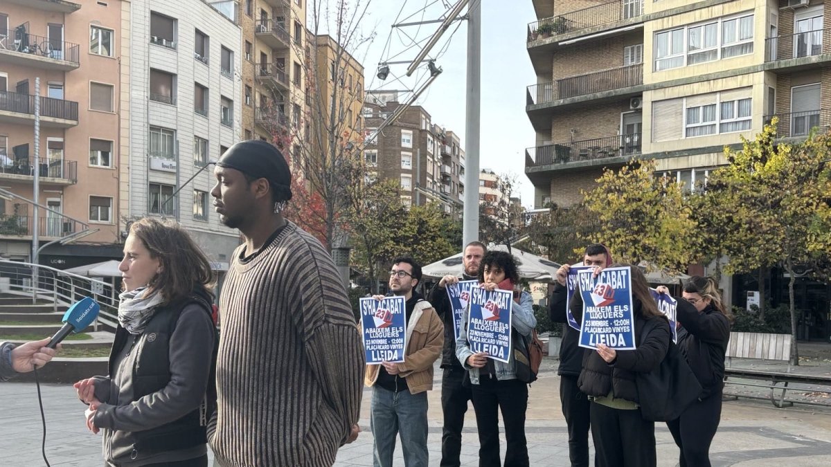Miembros de la PAH han anunciado la concentración esta mañana en Ricard Viñes.