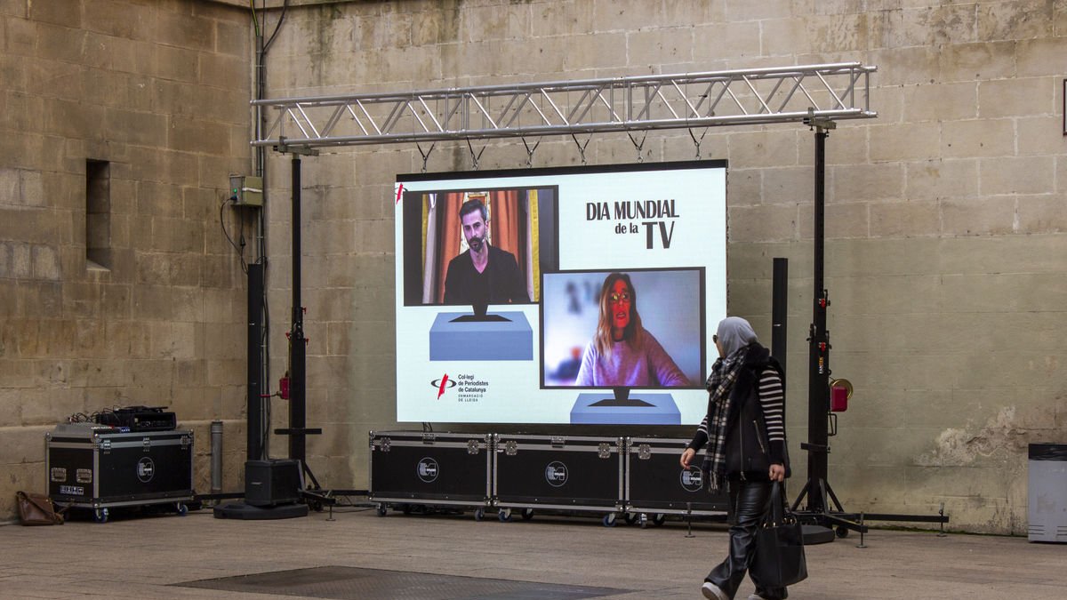 Lleida se suma al dia de la TV - ROGER BARRAGÁN