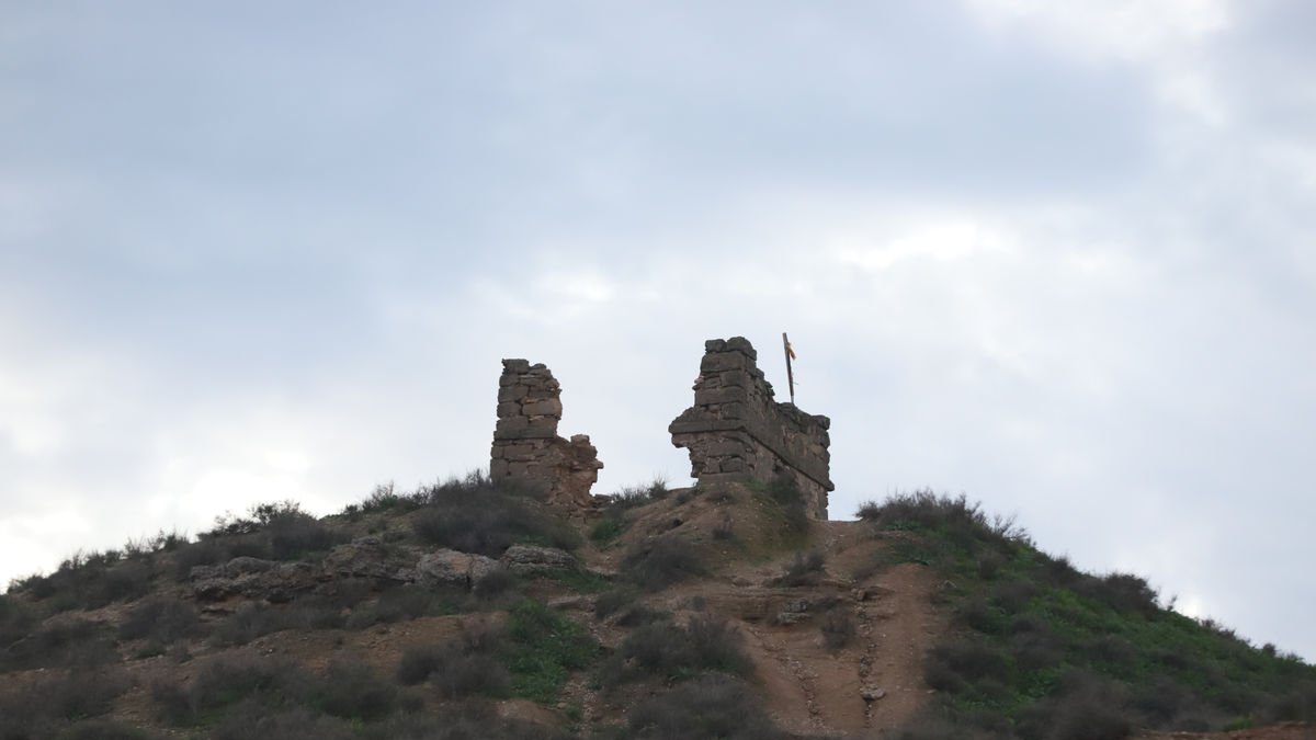 L’estat actual de la torre del Tossal i la torre de Moradilla. - MAGDALENA ALTISENT