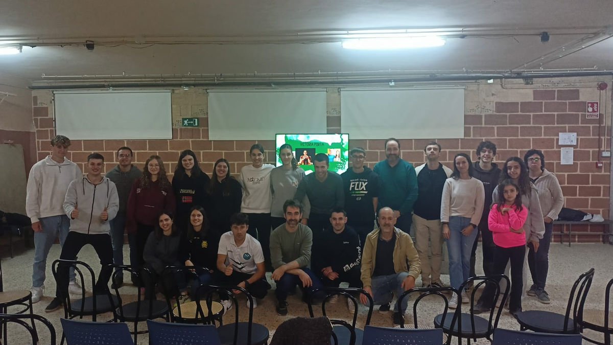 Els participants en la jornada celebrada ahir a Riner. - A.R.