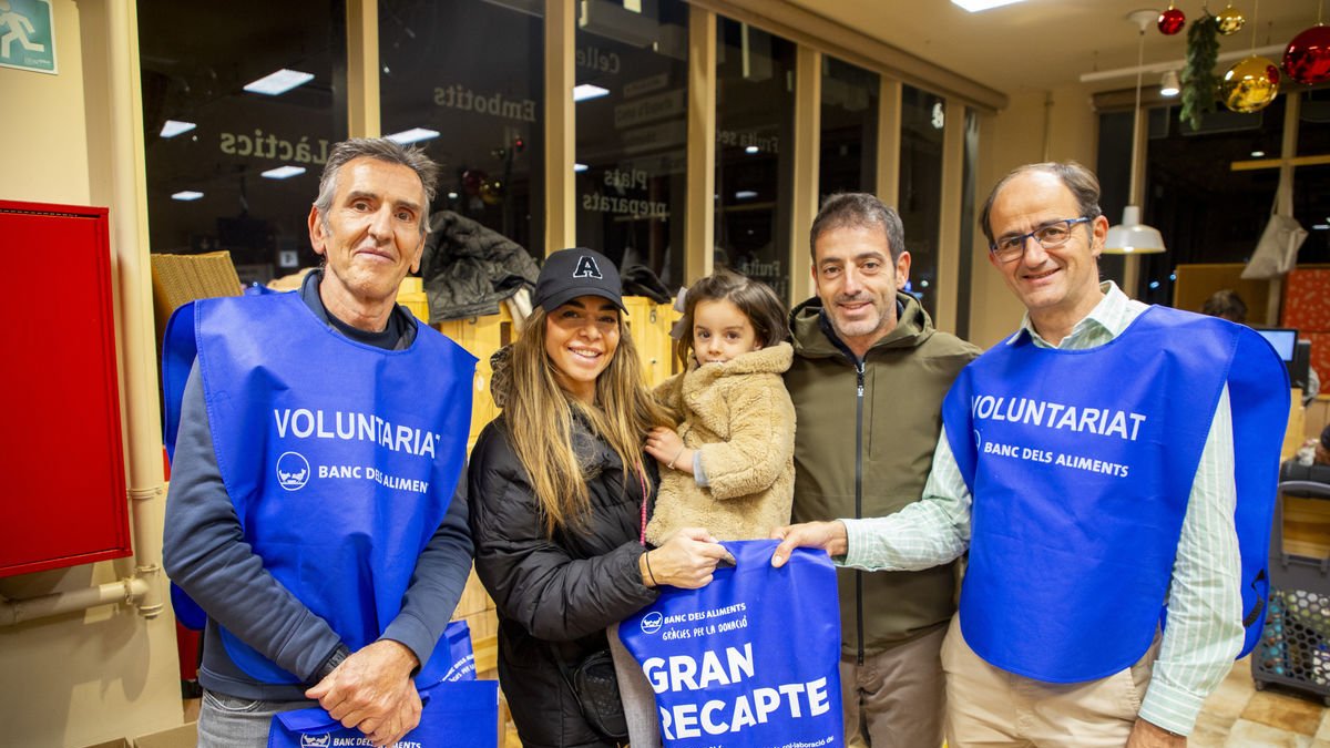 Se habilitaron hasta 168 puntos de recogida entre ayer y el viernes. - GERARD HOYAS