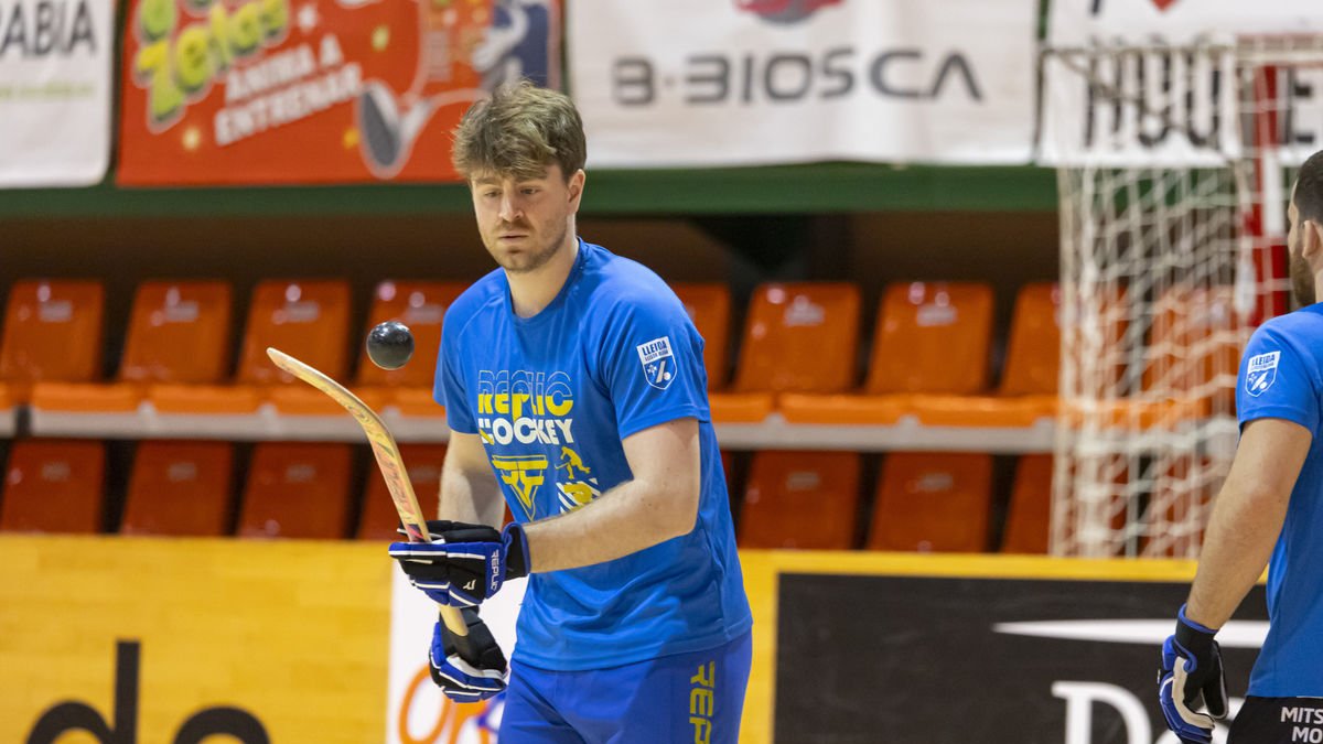 Sergi Duch, durant l’entrenament d’ahir. - JORDI ECHEVARRIA