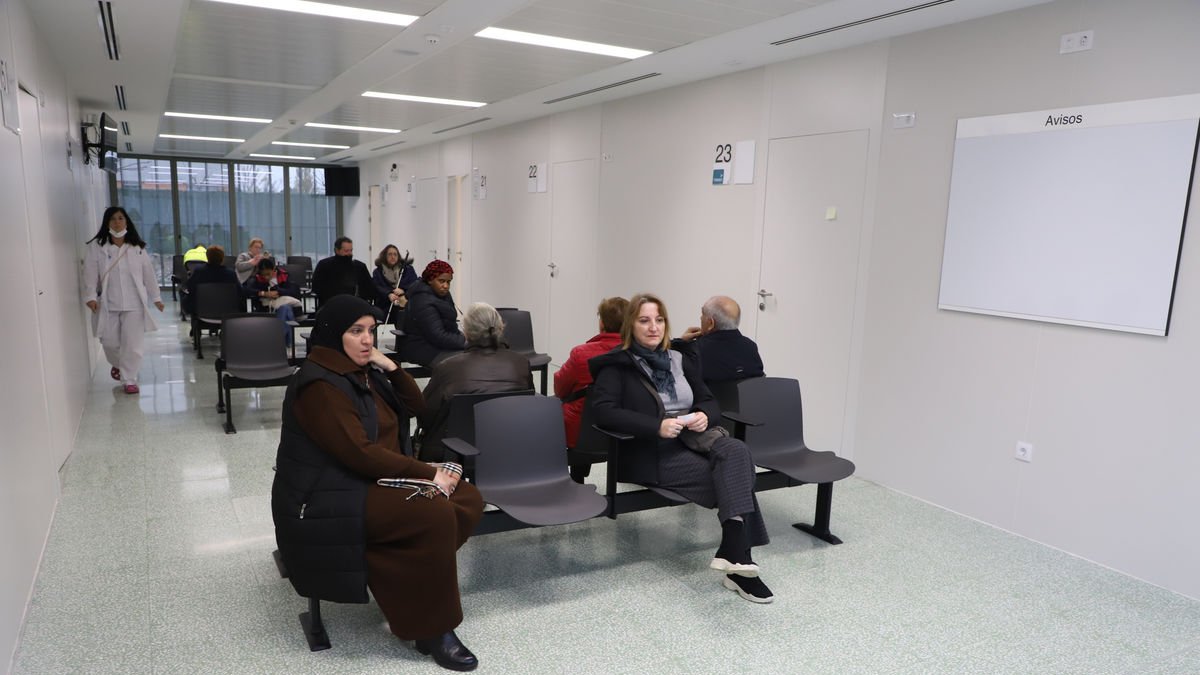 Sala d’espera de la nova ala del CAP de la Bordeta-Mangraners. - MAGDALENA ALTISENT