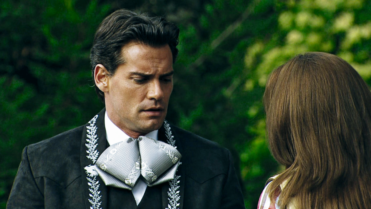 Daniel quiere ayudar a Camila.