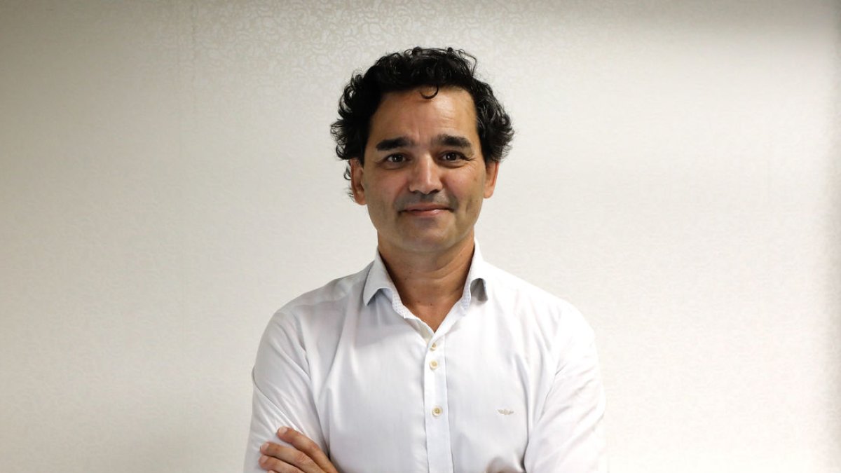 Avui, com sempre, el diari no parlava de tu - DANIEL IBARS VELASCO