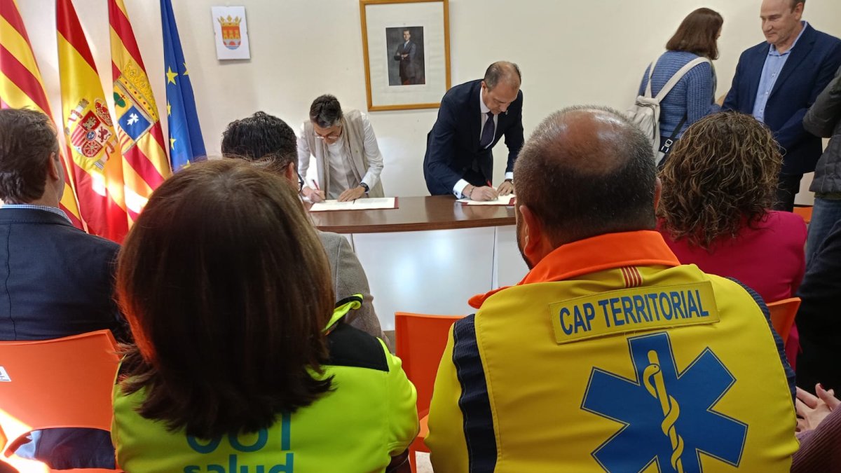 La signatura del conveni.