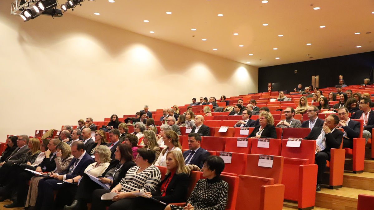 La Llotja de Lleida va acollir ahir la clausura del Congrés de l’Advocacia Catalana. - MAGDALENA ALTISENT