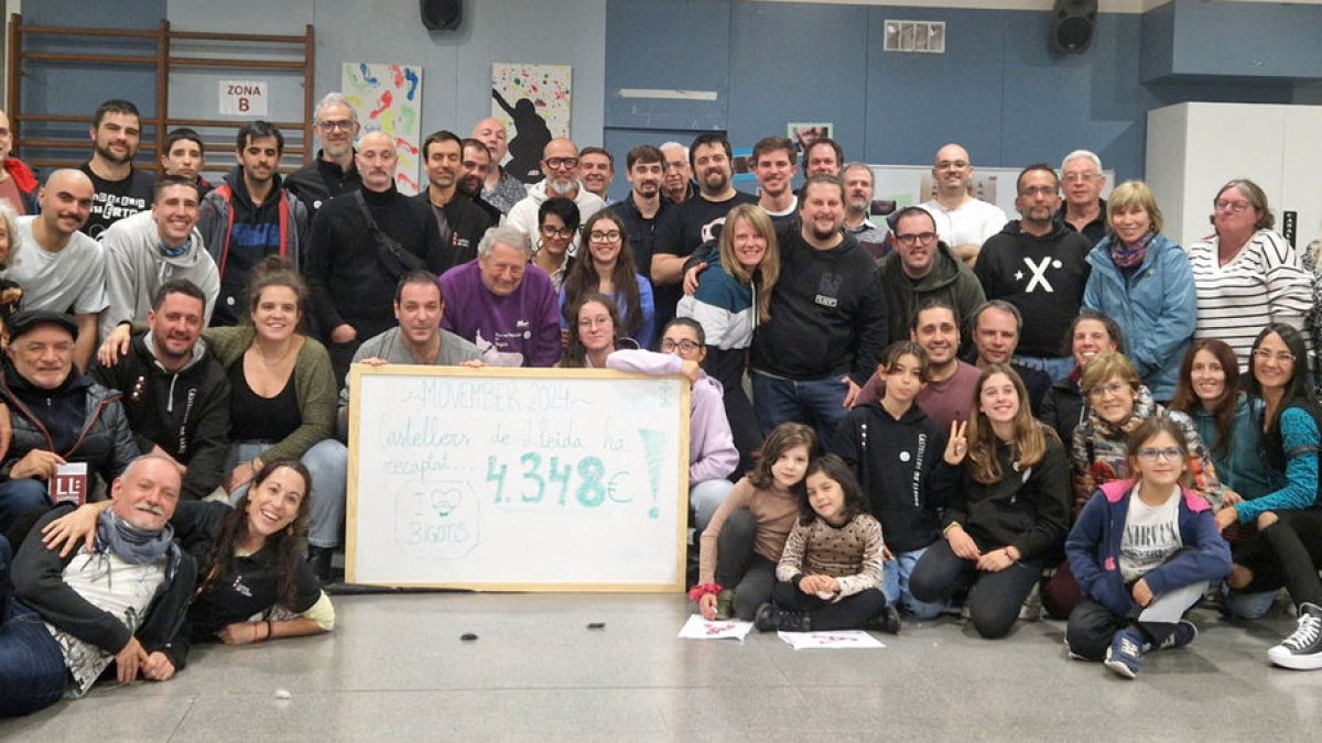 Imagen de la subasta, que tuvo lugar el pasado sábado y que consiguió recaudar 4.348 euros. - IRBLLEIDA