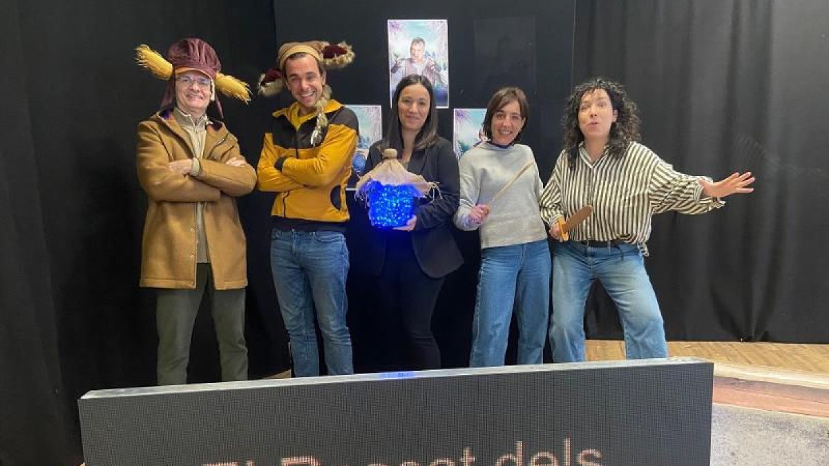 La presentación del nuevo espectáculo navideño ayer en La Seu d’Urgell. - A.L.S.