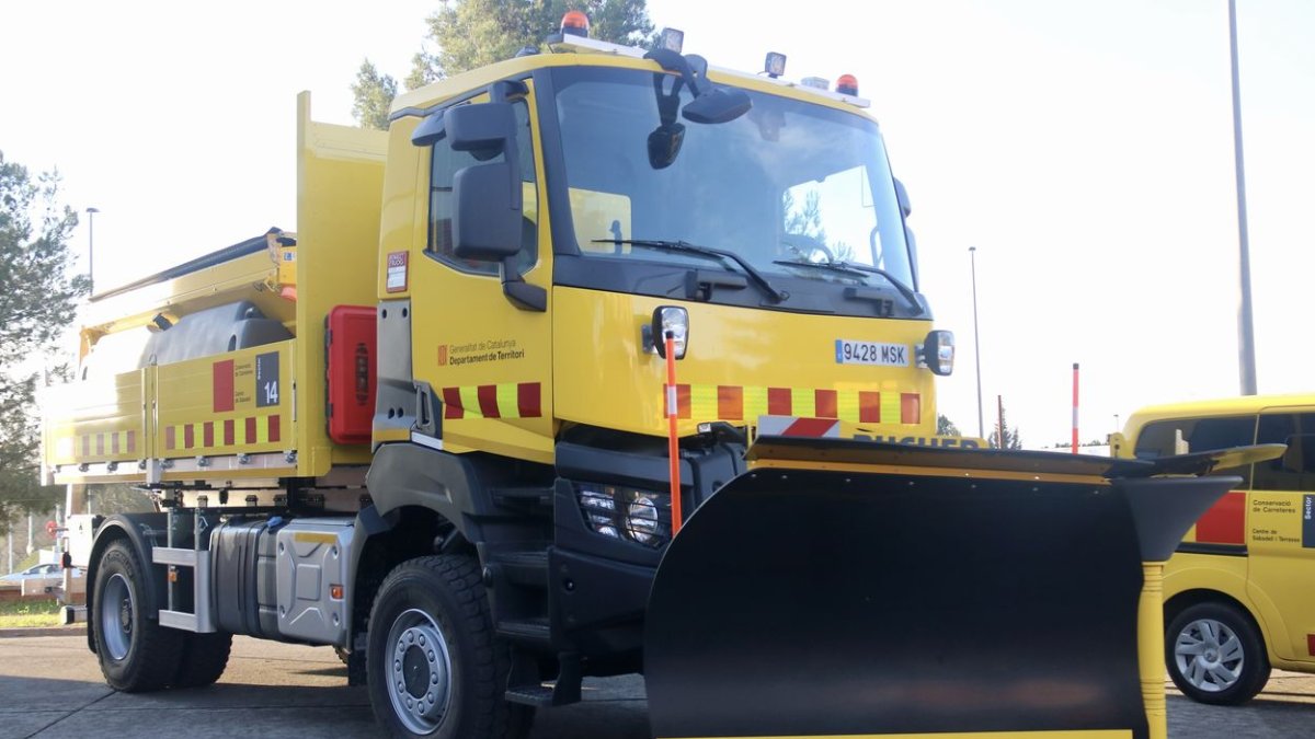 Una máquina quitanieves en el Centro de Conservación de Carreteras de Sabadell y Terrassa