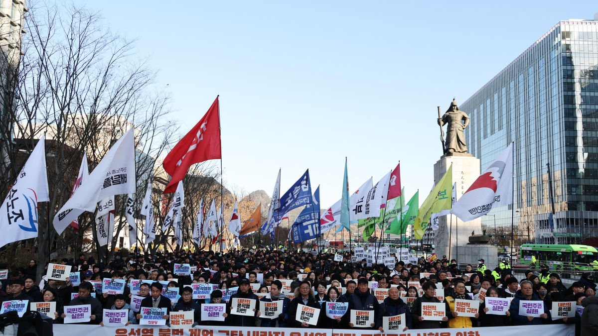 Concentración en Seúl para exigir la dimisión de Yoon. - EFE