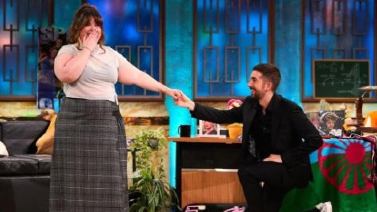 La cómica Lalachus y David Broncano en 'La Revuelta'.