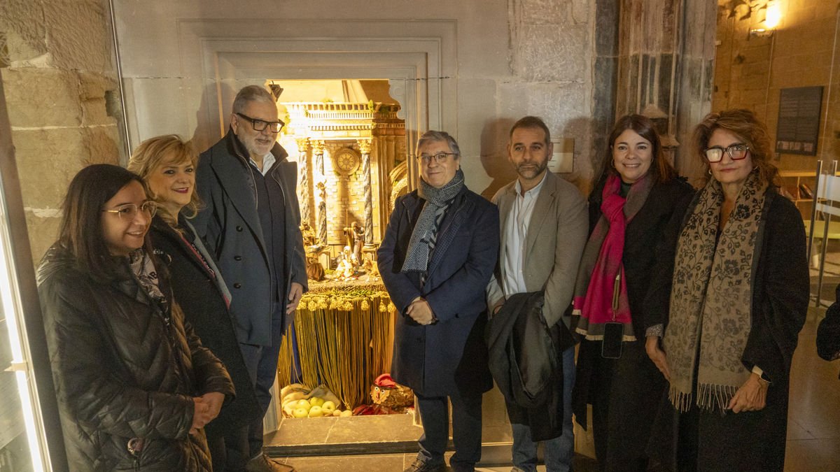 La Seu Vella acogió la inauguración del pesebre de la Agrupació de Pessebristes. - PAU PASCUAL