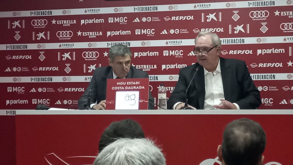 Un moment de la roda de premsa que va oferir ahir el Nàstic. - EFE