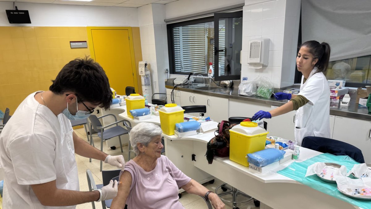 La campanya de vacunació contra la grip va començar el 14 d’octubre. - MARC CARBONELL