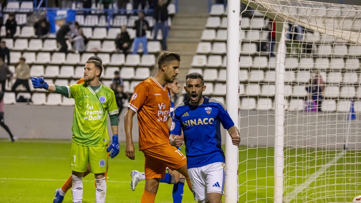 El guardameta del Badalona Futur que denunció insultos racistas. - JORDI ECHEVARRIA