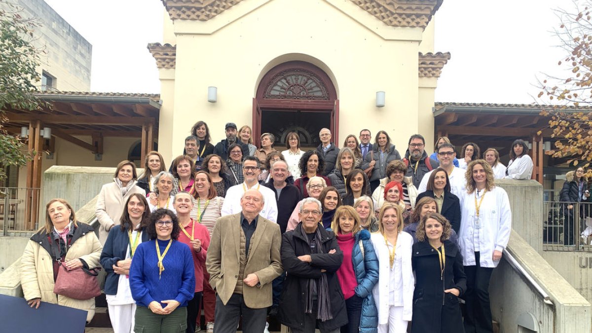 Homenatge a sanitaris ■ La sala de la capella de l’hospital Santa Maria va acollir ahir l’homenatge de Gestió de Serveis Sanitaris als professionals que s’han jubilat aquest any, que són 24, o que compleixen vint-i-cinc anys d’activitat,  ... - GSS LLEIDA